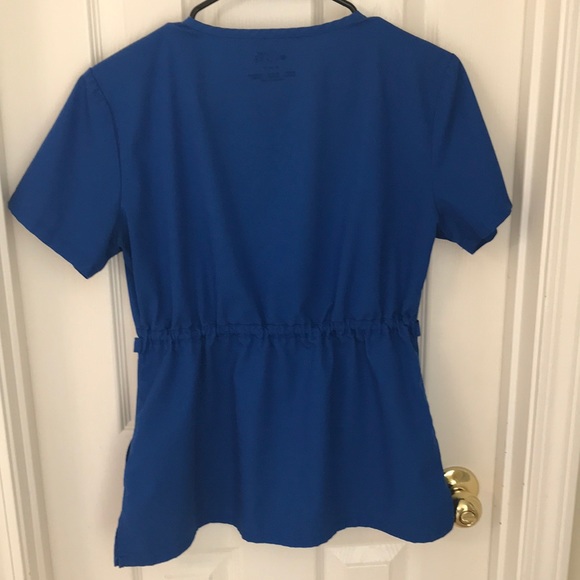 Cherokee Luxe Scrub Top - Picture 2 of 5